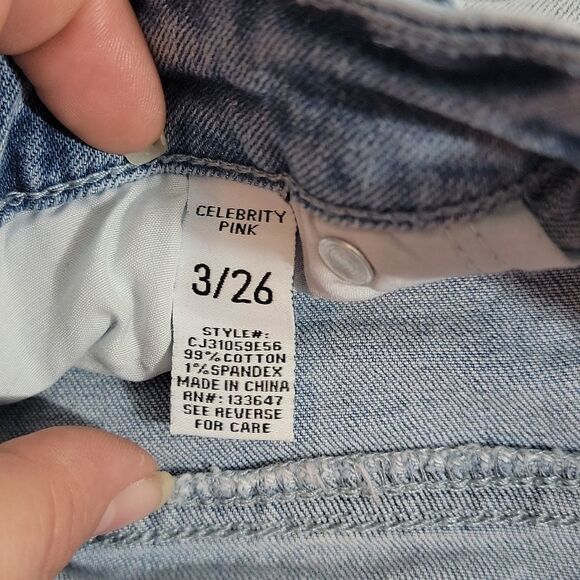 𝅺celebrity Pink Light Wash Denim Jean Shorts size 26 - Picture 5 of 7